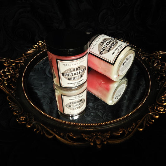 Lady Dimitrescu's Boudoir Candle