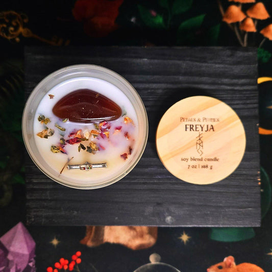 Freyja Divination Candle